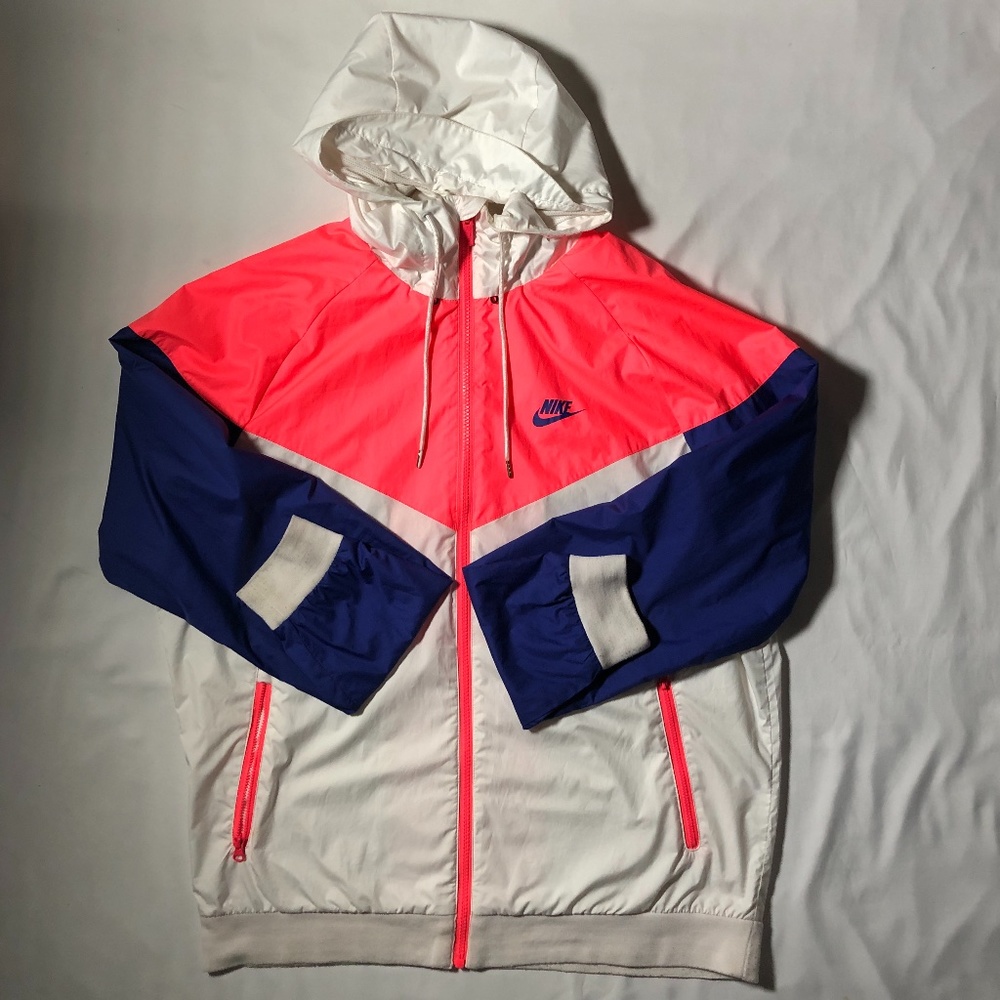 Nike Windrunner Breaker Jacket (Vintage Style)